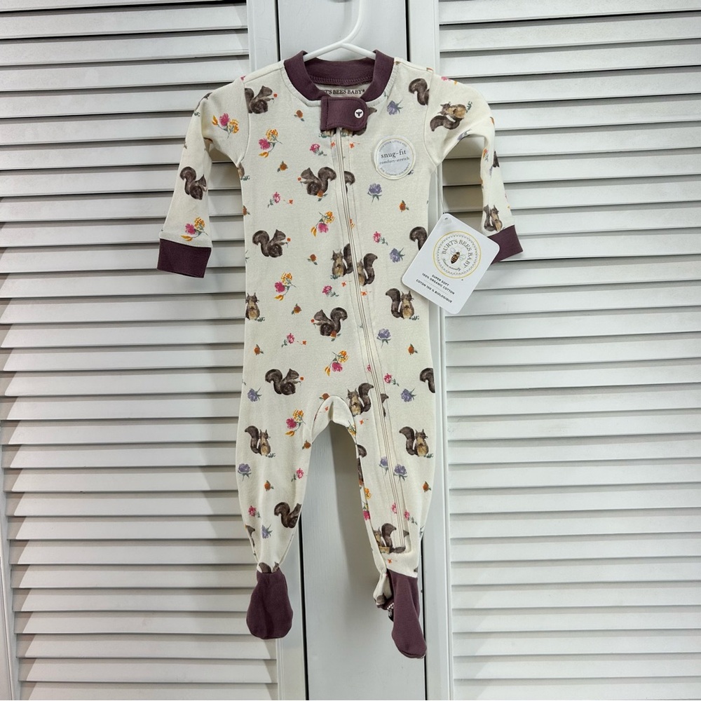 Burt’s bees size 3-6M zippered footie  with Squirrel Print NWT